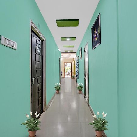 Spot On Sri Sai Teja Lodge Visakhapatnam Exterior foto